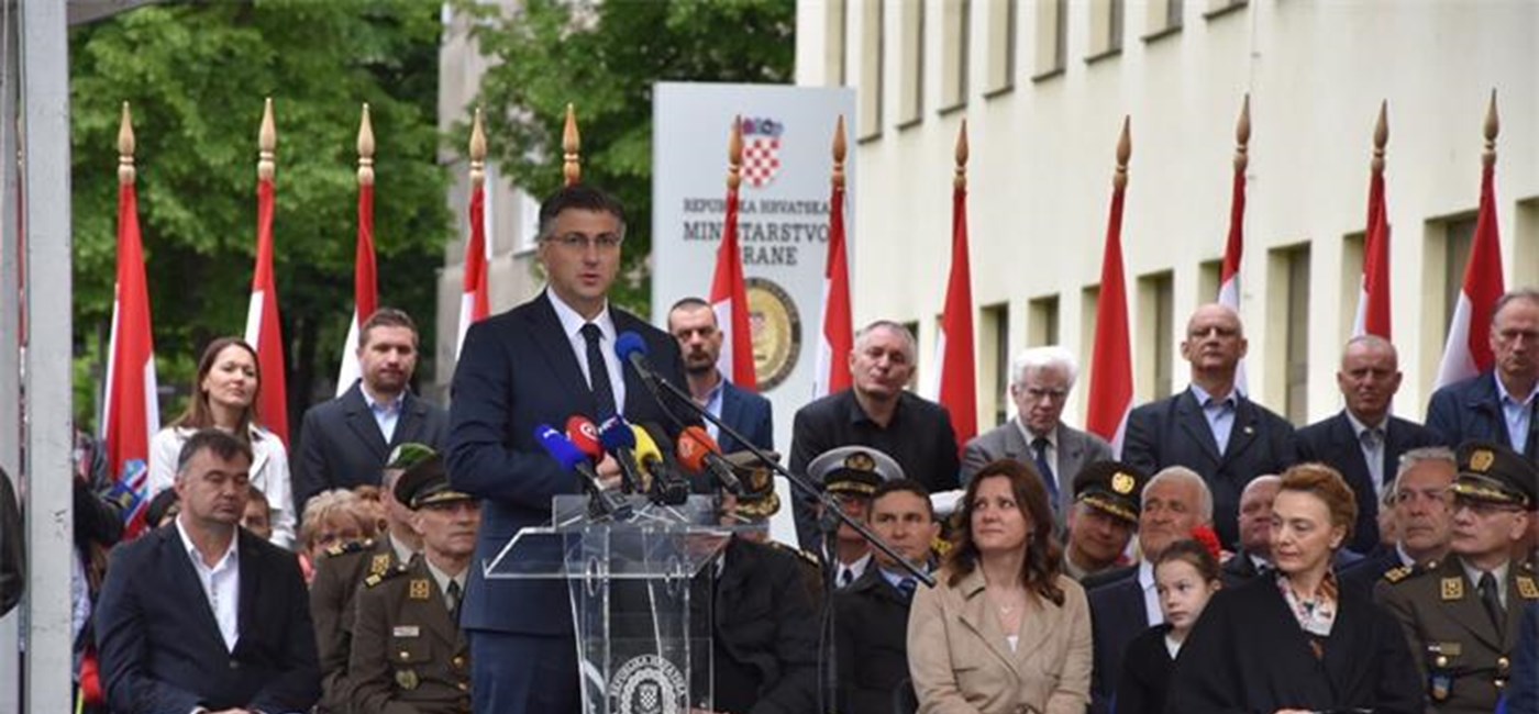 Priča o Rudolfu Perešinu i njegovom MiG 21 priča je o hrvatskoj slobodi